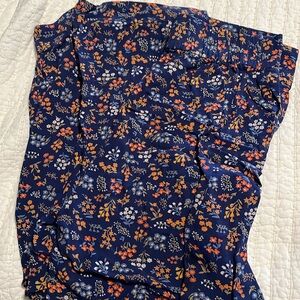 Fall favorite pair of soft flow pants.